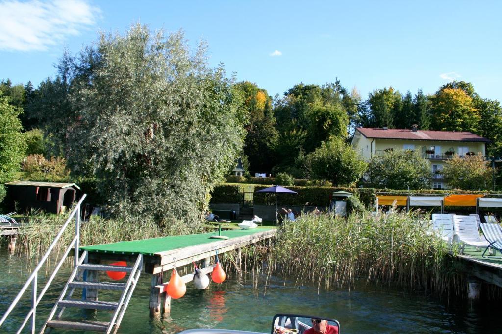 Ferienbungalow Weber Velden am Worthersee Bagian luar foto